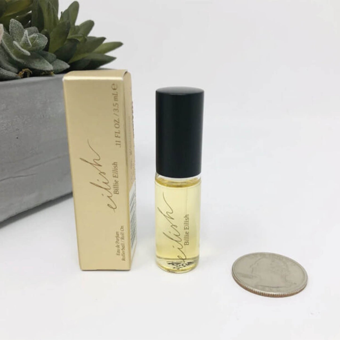 shop mini perfume for her available at Heygirl.pk for delivery in Pakistan