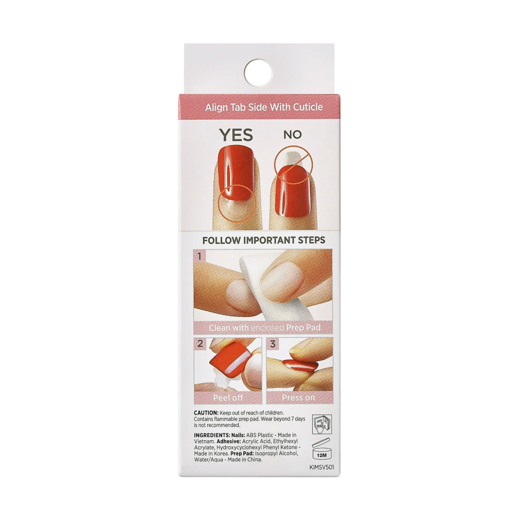 Shop artificial press-on manicure and nails in gold glitter for your everyday or Eid wear available at Heygirl.pk for delivery in Pakistan.