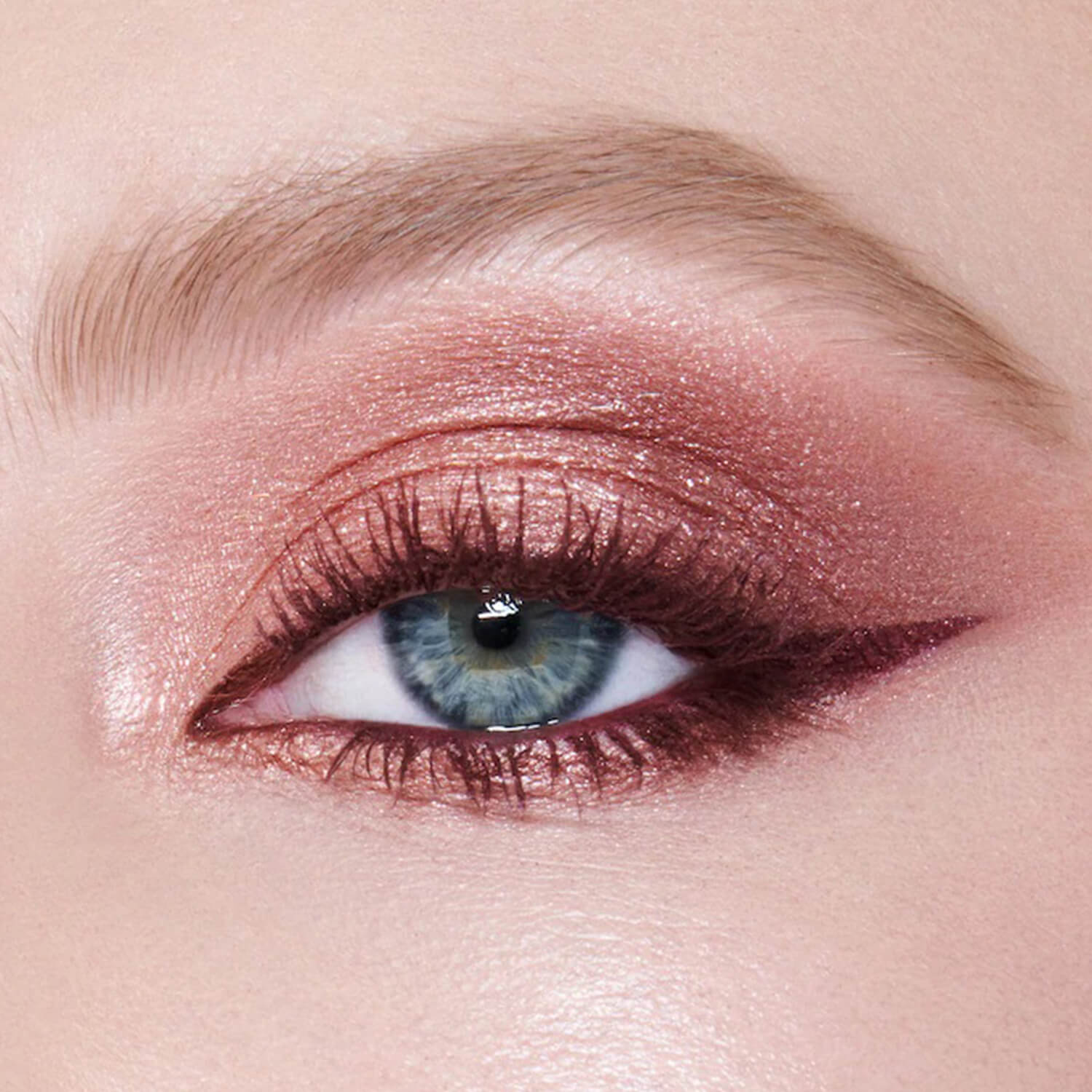 image showing Pakistani girl eyes after using Charlotte Tilbury Pillow Talk Eyeshadow Palette for her available at Heygirl.pk for delivery in Pakistan.