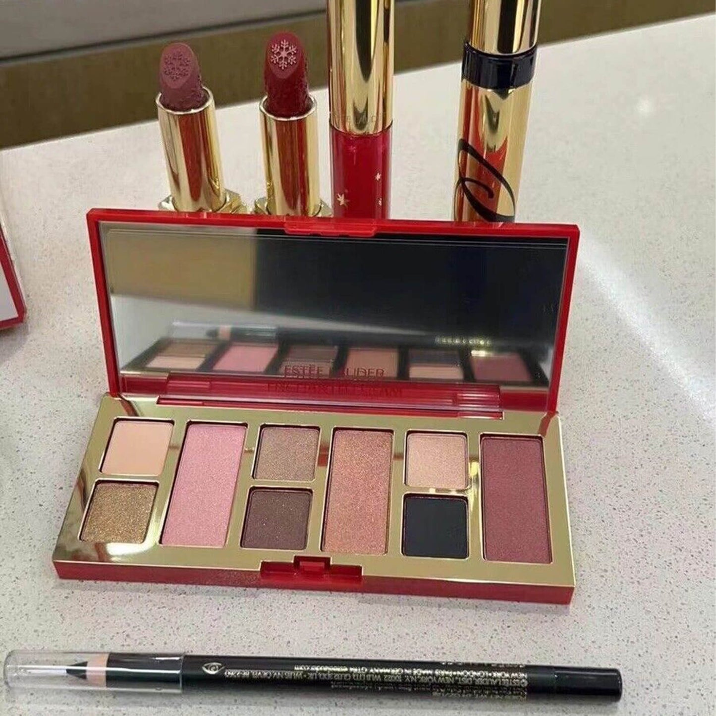 Shop Estee Lauder eyeshadow palette available at Heygirl.pk for delivery in Pakistan