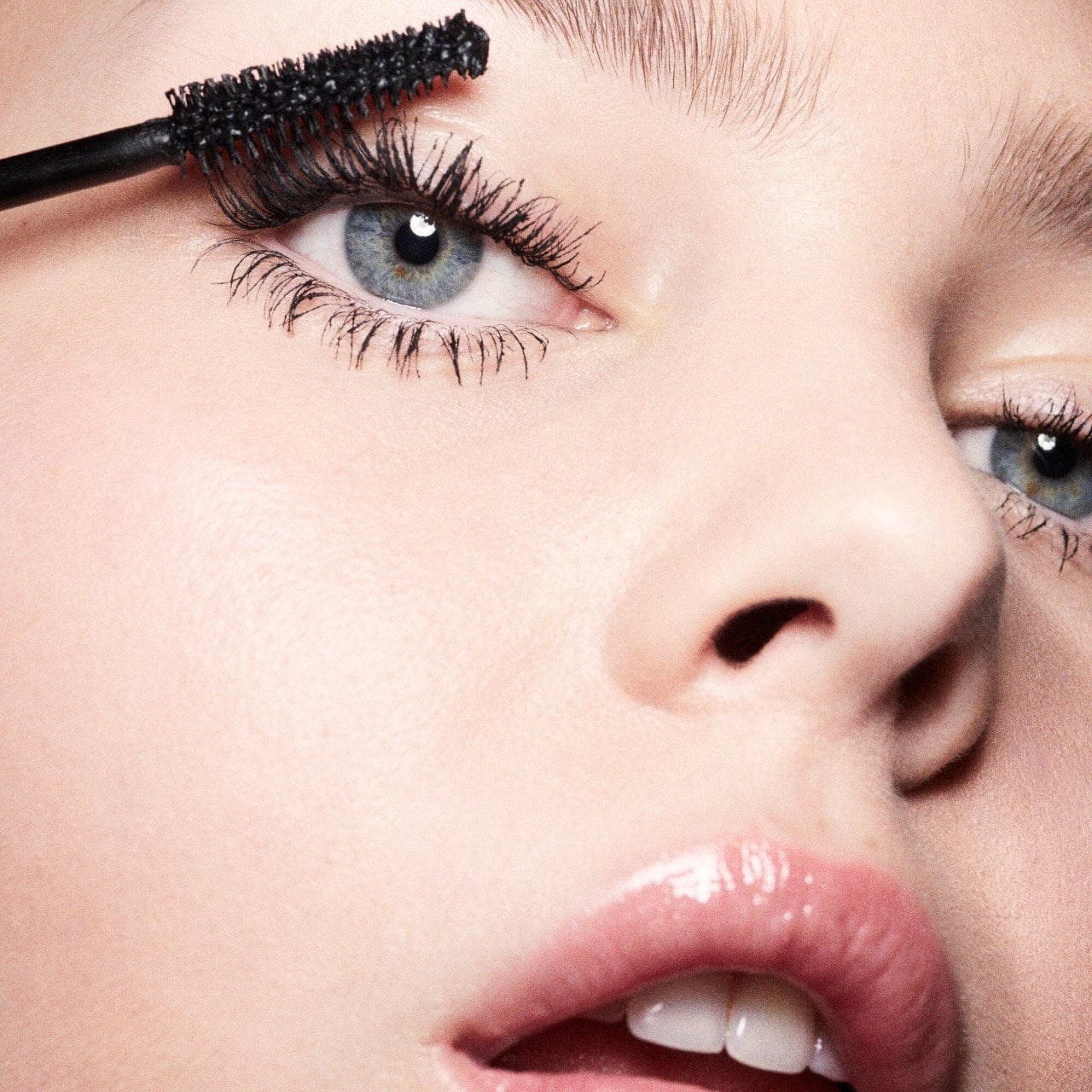 swatch image of Fenty Beauty volumizing mascara in black available for Her at Heygirl.pk for delivery in Pakistan