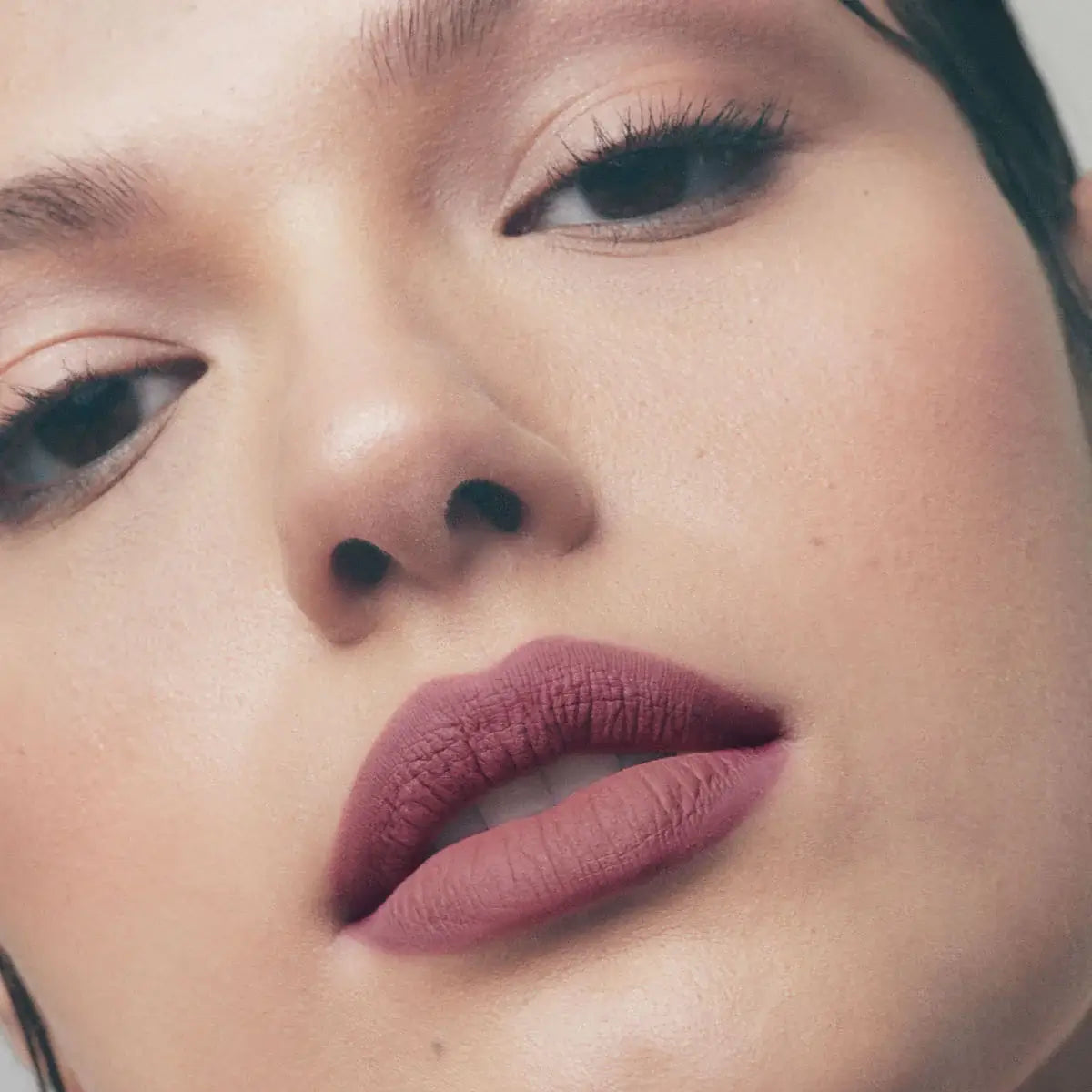 image showing model girl after using Fenty Beauty It's Riri Szn Lipstick and Lip gloss gift set for her available at Heygirl.pk in Pakistan