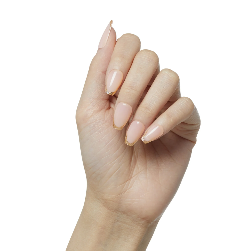 Shop artificial press-on manicure and nails in gold glitter for your everyday or Eid wear available at Heygirl.pk for delivery in Pakistan. 