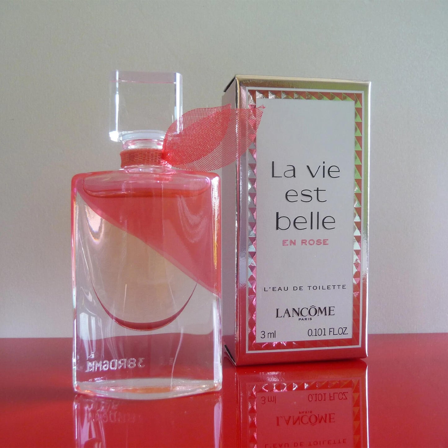 shop mini perfume for her available at Heygirl.pk for delivery in Pakistan