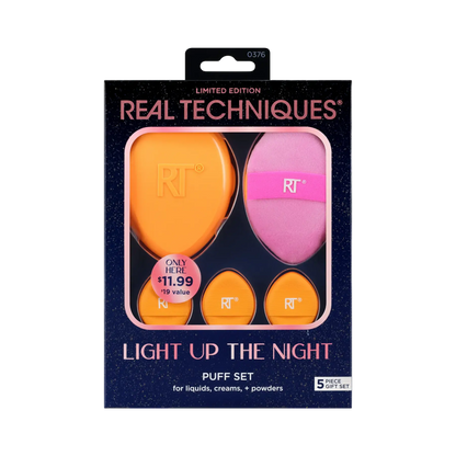 Shop Real Techniques makeup puff gift set for her available at Heygirl.pk for cash on delivery in Pakistan.